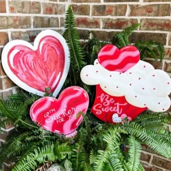 “Be Sweet” Cupcake